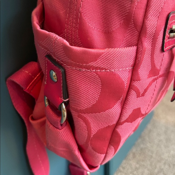 Coach Kyra Signature Backpack in Hibiscus F16548 with charm - Picture 7 of 15